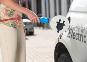 Electromobility has a bright future. Powertrain electrification is picking up pace. The currently low oil price will not change that fact. Bosch expects roughly 15 percent of all new cars built worldwide to have at least a hybrid powertrain by 2025.