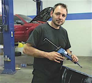 Chris Worwa, technician